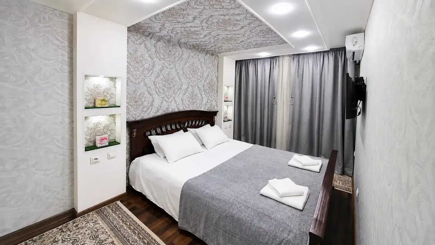 Amir Temur Avenue Apartment — photo 1
